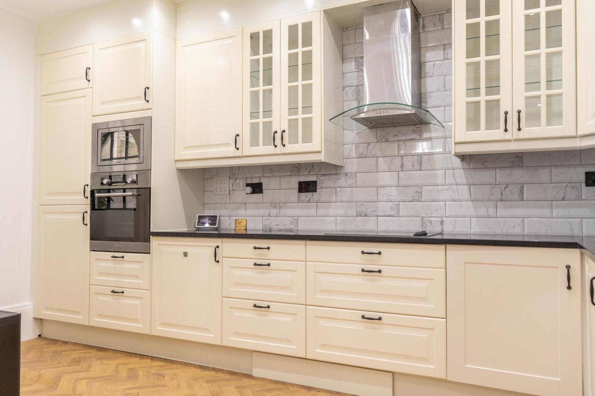 Kensington Bay View Dreams Apartment London Bagian luar foto